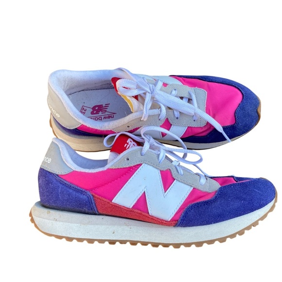 New Balance 237 Women's Sneakers in Pink and Purple - Picture 3 of 6